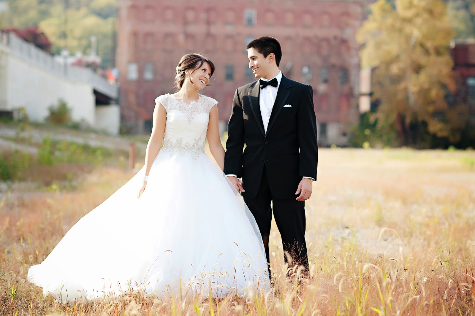 Expert professional wedding photographers for capturing your wedding moments